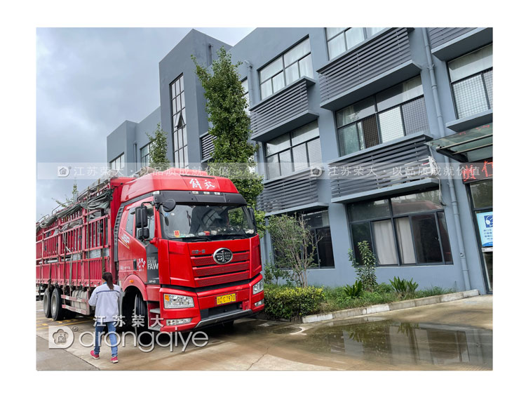 榮大供應鹽城現代公交候車亭發貨第七批